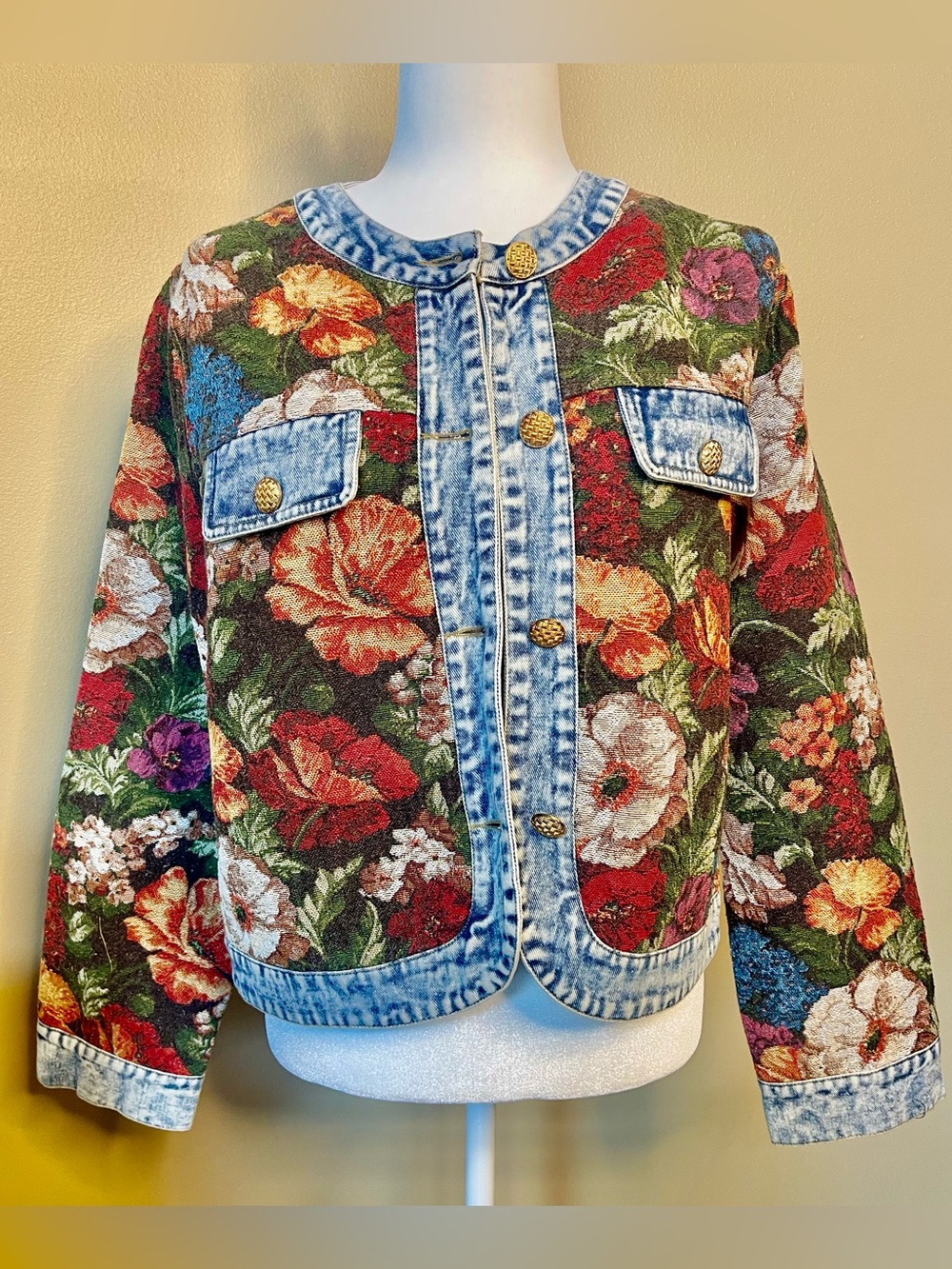 NEW VEVERET FLORAL TAPESTRY JACQUARD DENIM STATEMENT JACKET GOLD BUTTONS SIZE M - Picture 6 of 17